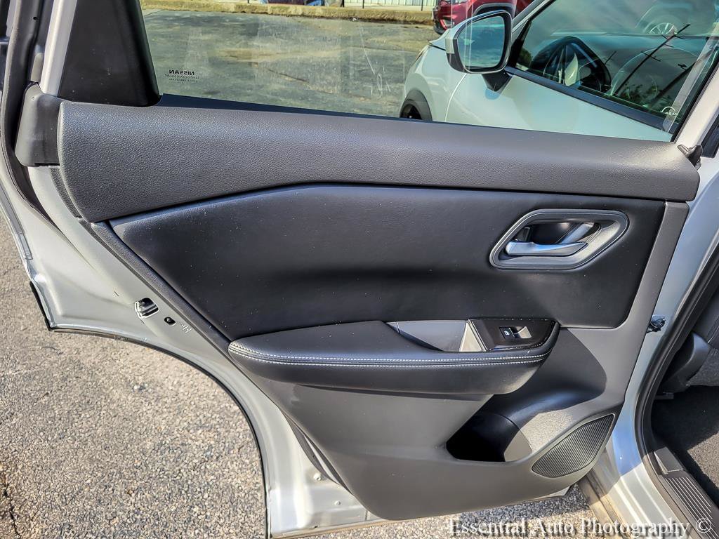 Used 2025 Nissan Rogue SV FWD image 26