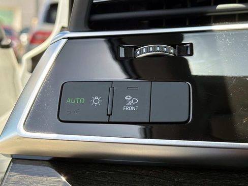 Used 2023 Audi Q7 2.0T Premium w/ Convenience Package AWD/4WD image 32