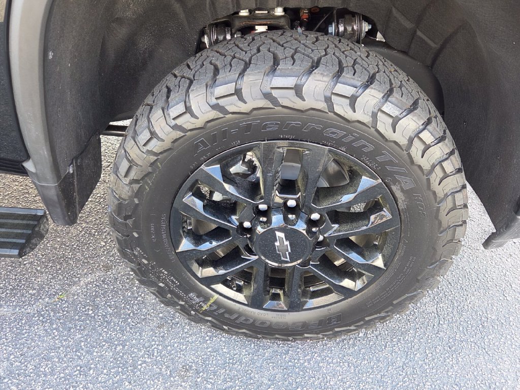 New 2026 Chevrolet Silverado 2500 High Country w/ Midnight Edition AWD/4WD image 14