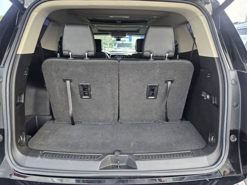 Used 2022 GMC Acadia Denali w/ Denali Ultimate Package image 10