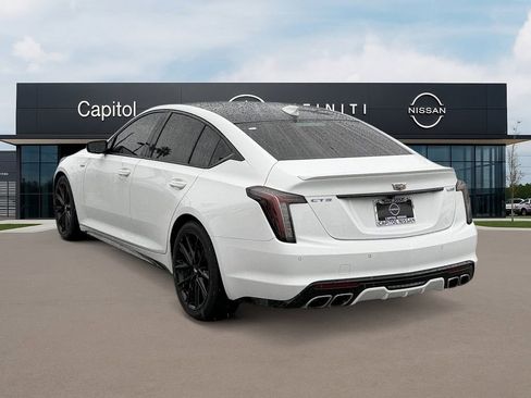 Used 2022 Cadillac CT5 V image 7