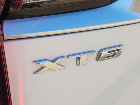 Used 2020 Cadillac XT6 Premium Luxury image 13