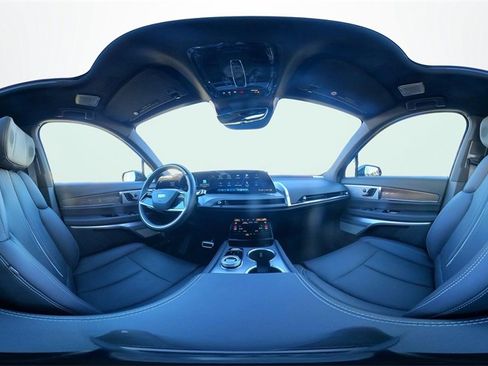 Used 2026 Cadillac Vistiq Sport image 36