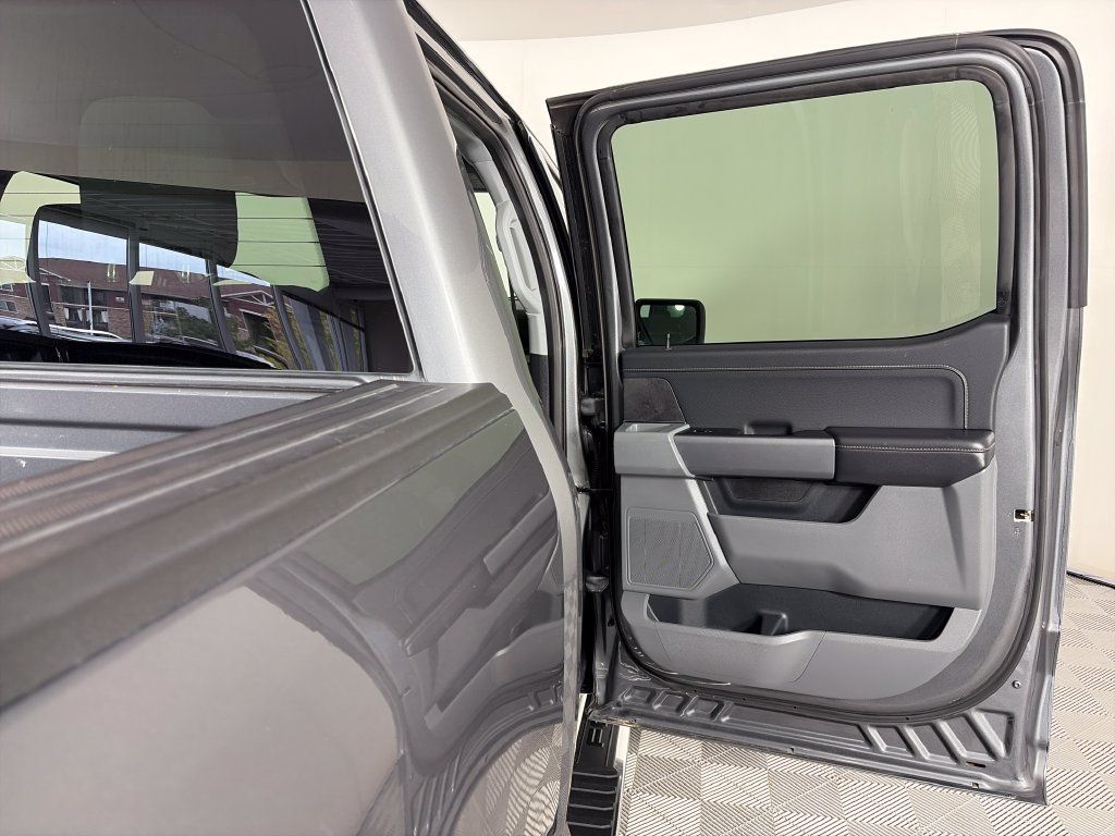 Used 2025 Ford F150 XLT w/ Equipment Group 301A Standard AWD/4WD image 27
