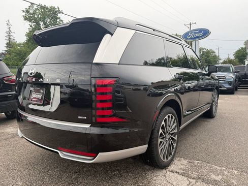 Used 2026 Hyundai Palisade Calligraphy AWD/4WD image 5