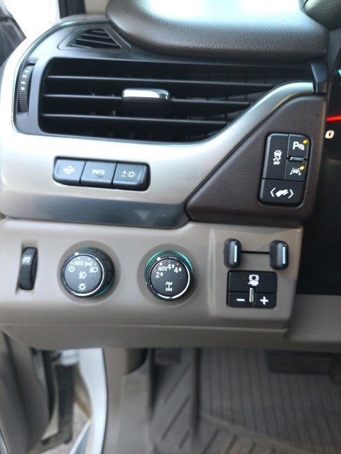 Used 2020 Chevrolet Suburban Premier AWD/4WD image 16