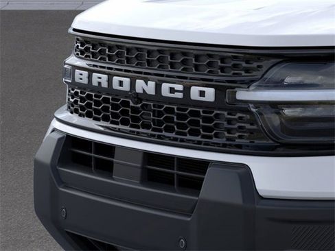 New 2025 Ford Bronco Sport Outer Banks w/ Outer Banks Tech Package+ image 17