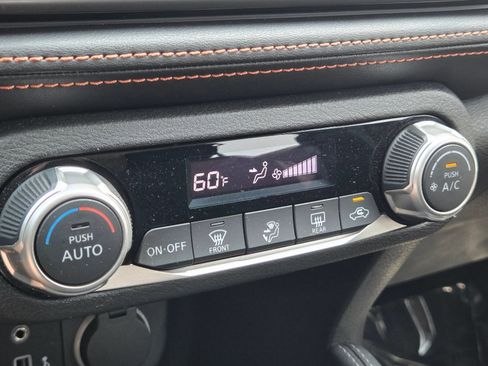 Used 2020 Nissan Kicks SR FWD image 17