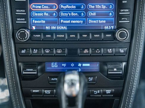 Used 2011 Porsche 911 Turbo S image 27