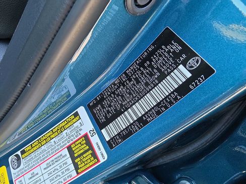 Used 2025 Toyota Camry SE FWD image 15