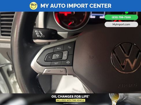 Used 2020 Volkswagen Atlas Cross Sport SE w/ Towing Package image 17