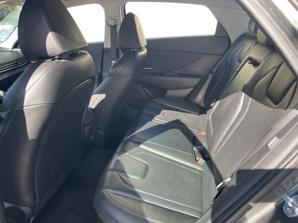 Used 2024 Hyundai Elantra Limited FWD image 12