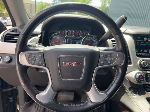 Used 2020 GMC Yukon SLT AWD/4WD image 12