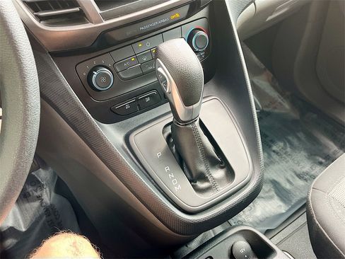 Used 2023 Ford Transit Connect XL image 16