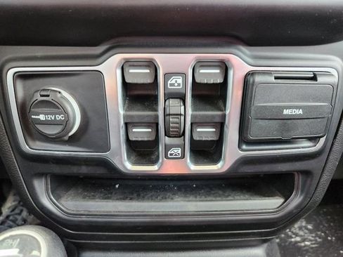 Used 2020 Jeep Gladiator Sport w/ Quick Order Package 24S AWD/4WD image 19