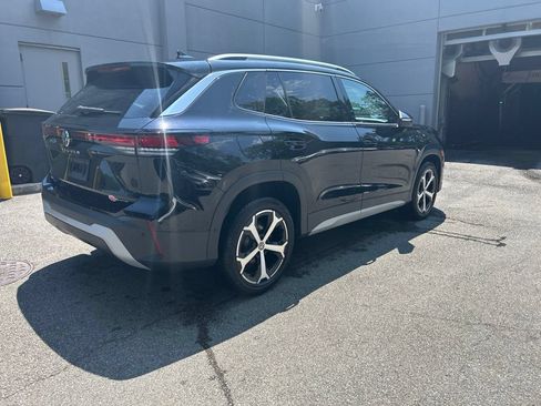 Used 2025 Volkswagen Tiguan SE AWD/4WD image 5