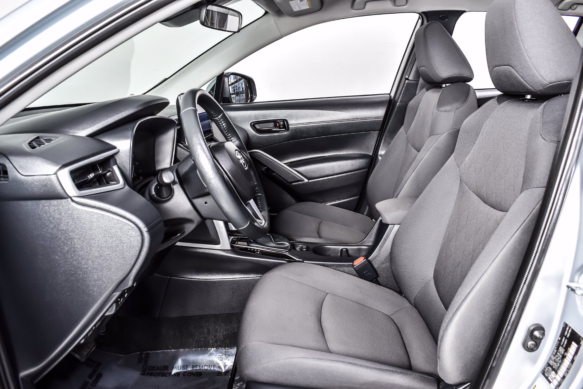 Used 2024 Toyota Corolla Cross LE AWD/4WD image 14