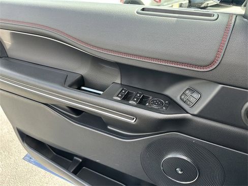 Certified 2019 Ford Expedition Limited w/ Equipment Group 303A image 32