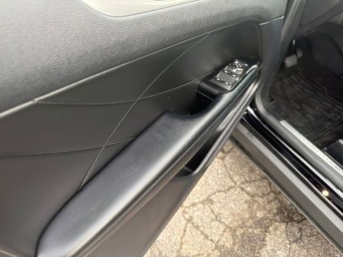 Used 2019 Lincoln MKC Premiere image 12