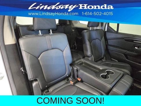 Used 2025 Honda Pilot Touring image 9
