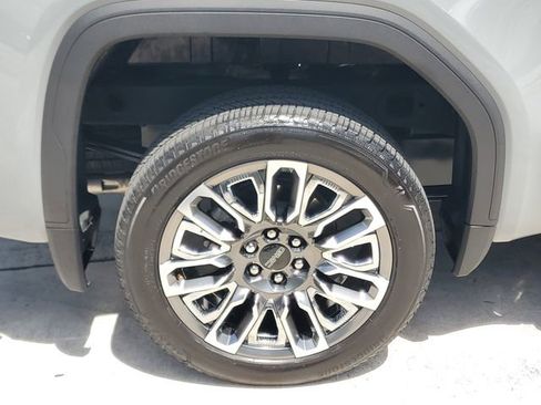 Certified 2024 GMC Sierra 1500 Denali Ultimate AWD/4WD image 7