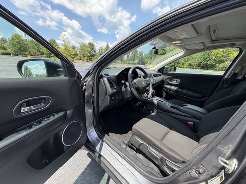 Used 2016 Honda HR-V EX image 12