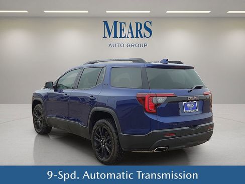 Used 2023 GMC Acadia SLE w/ Driver Convenience Package image 4