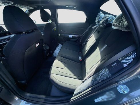 New 2026 Hyundai Elantra SEL Sport Premium FWD image 17