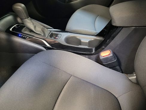 Used 2022 Toyota Corolla LE image 26