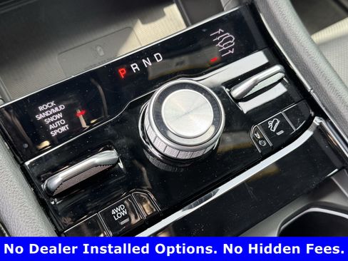 Used 2024 Jeep Grand Cherokee Overland w/ Luxury Tech Group IV AWD/4WD image 20