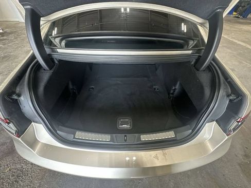 Used 2017 Lincoln Continental Select FWD image 25