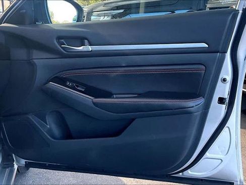 Certified 2023 Nissan Altima 2.5 SR image 21