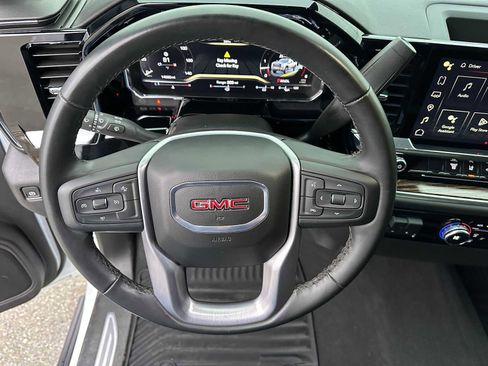 Used 2024 GMC Sierra 3500 SLE w/ SLE Convenience Package image 18