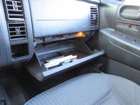 Used 2003 Dodge Durango Sport RWD image 36