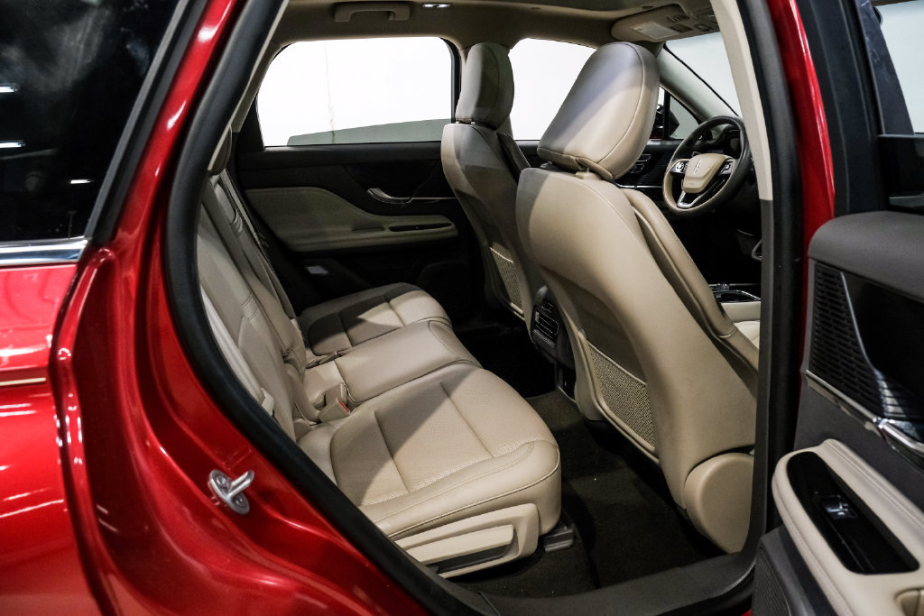Used 2022 Lincoln Corsair AWD w/ Premium Package image 37