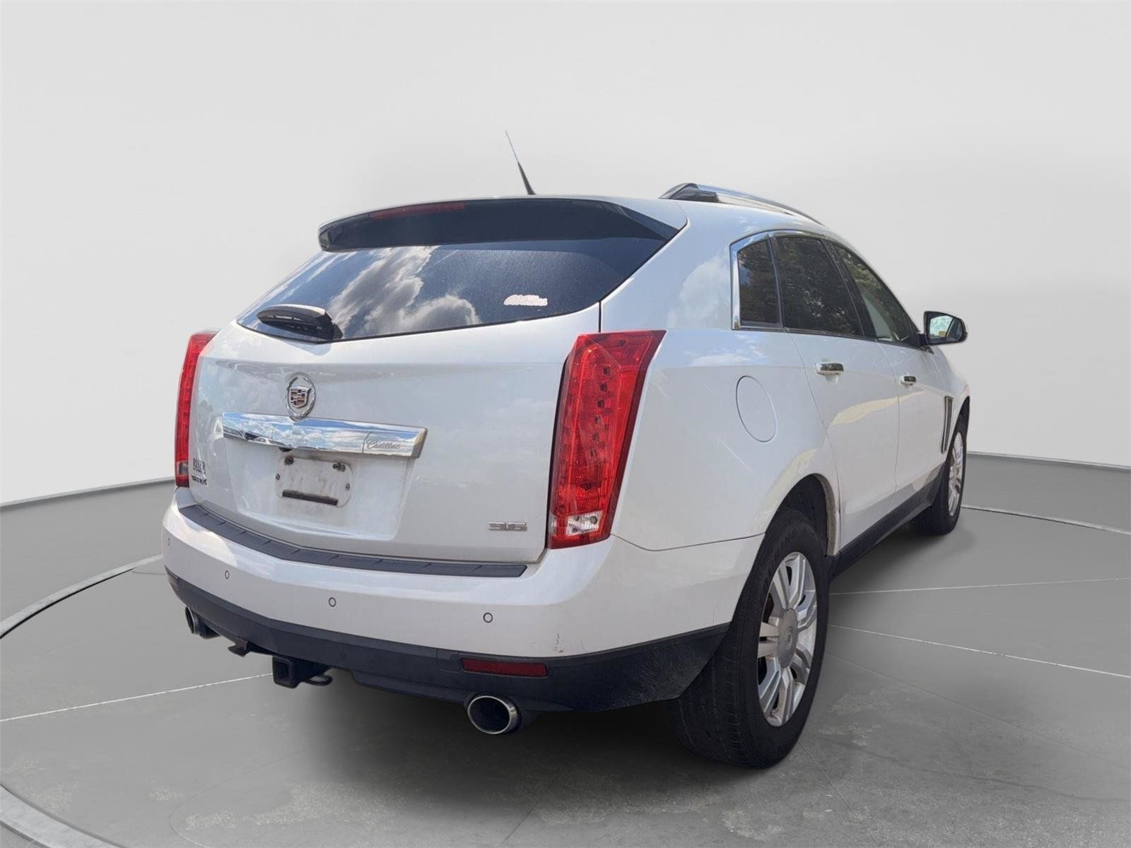 Used 2014 Cadillac SRX Luxury w/ Driver Awareness Package FWD image 3