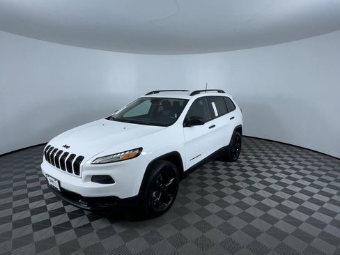 Used 2016 Jeep Cherokee Sport w/ Cold Weather Group image 4