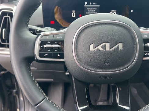 Certified 2024 Kia Sorento S image 15