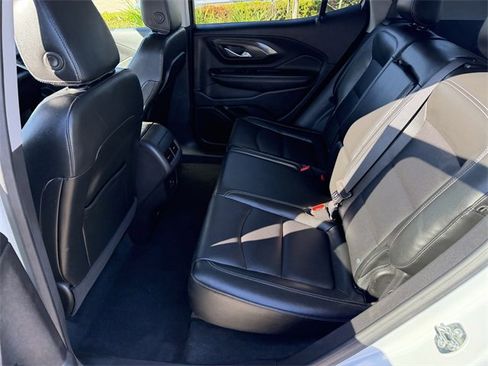 Used 2024 GMC Terrain SLT image 22