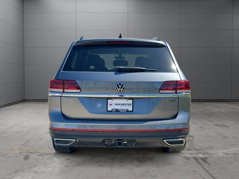 Used 2023 Volkswagen Atlas SE AWD/4WD image 4