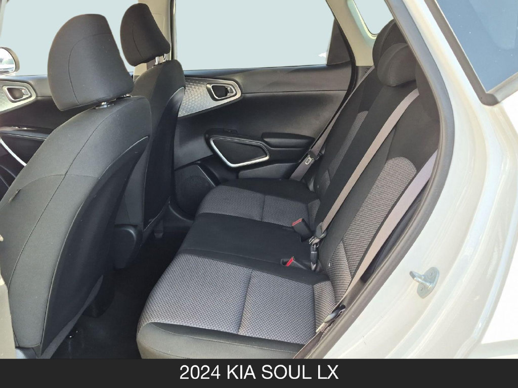 Used 2024 Kia Soul LX w/ Option Group 015 FWD image 16