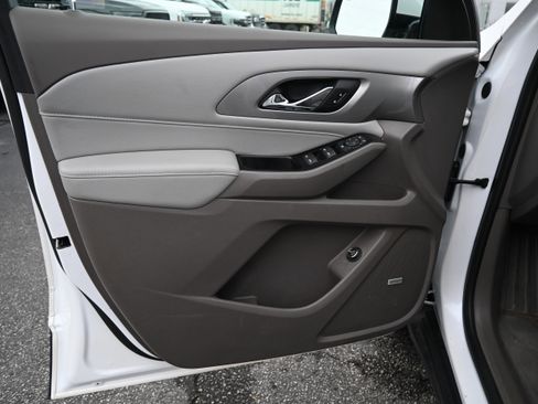 Used 2019 Chevrolet Traverse LT w/ LT Premium Package image 16