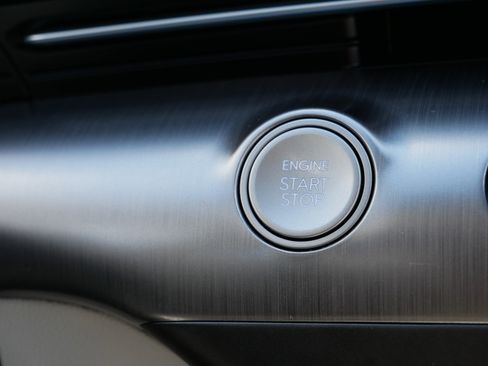 Certified 2024 Hyundai Kona SEL AWD/4WD image 30