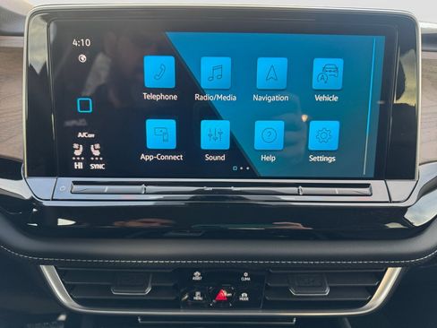 New 2026 Volkswagen Atlas SE image 17