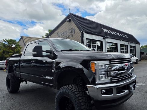 Used 2018 Ford F350 Lariat w/ Lariat Ultimate Package AWD/4WD image 3