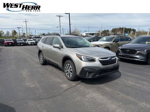 Used 2020 Subaru Outback Premium image 1