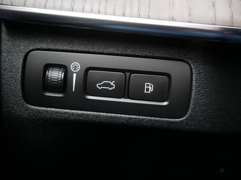 Used 2022 Volvo XC90 T8 Inscription image 31