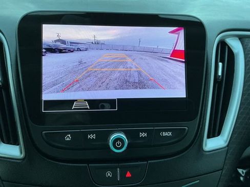 Used 2023 Chevrolet Malibu LT image 40