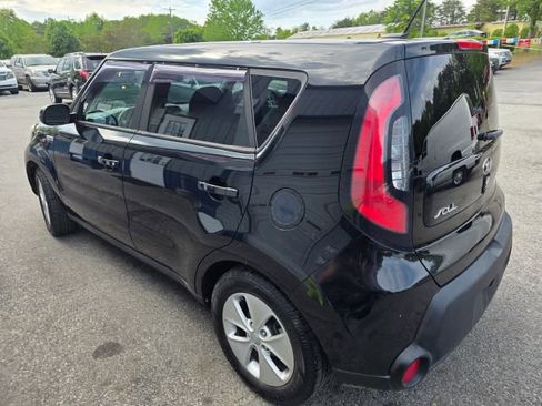 Used 2016 Kia Soul FWD image 7