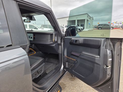 Used 2024 Ford Bronco Badlands AWD/4WD image 18